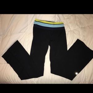 Lululemon (Size 6) Yoga Pants. Great condition.